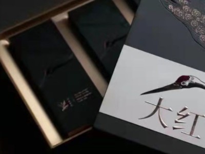 黑色系茶葉包裝盒，簡約而不失高檔